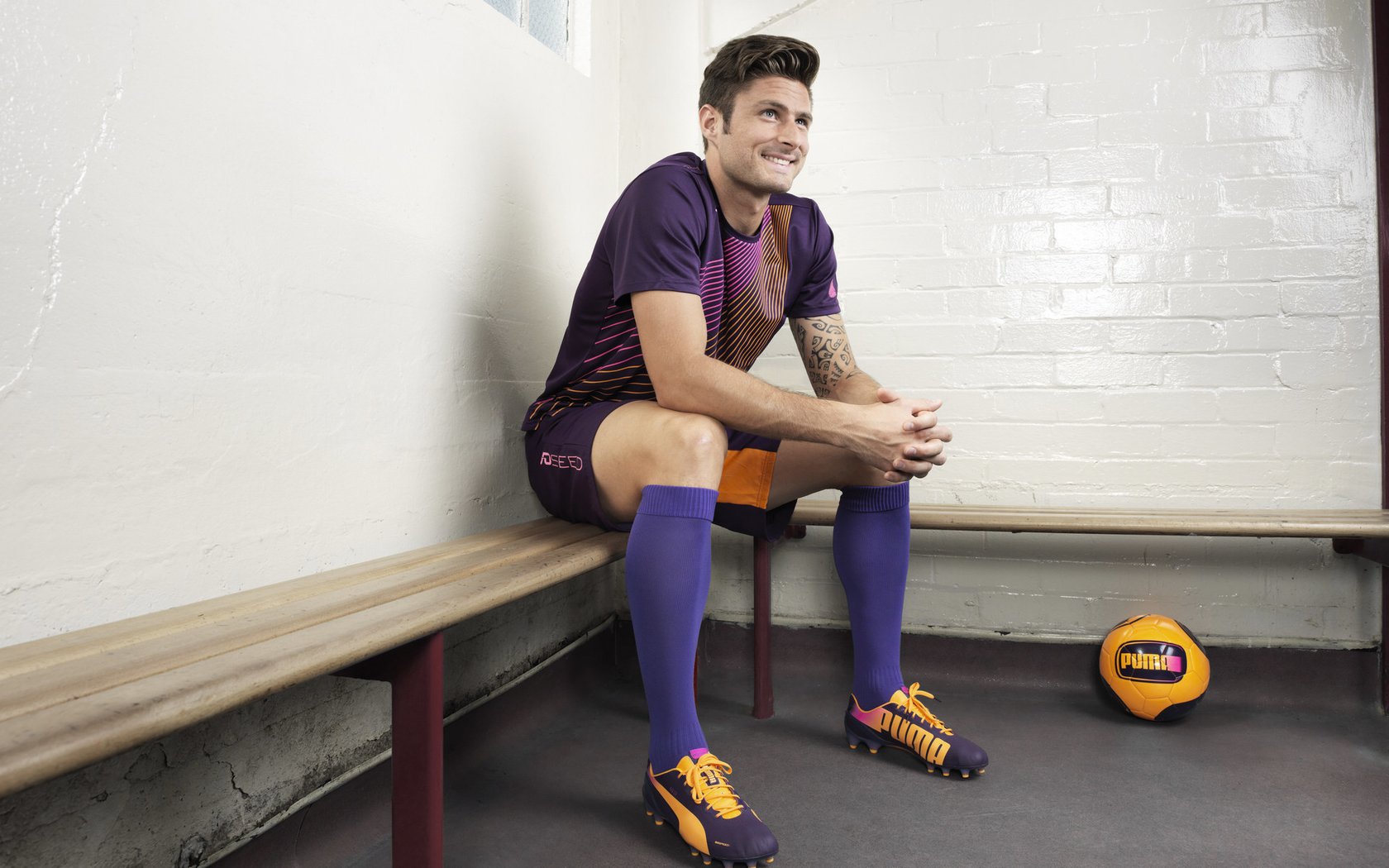 赛尔·阿尔斯塔：南非队的防线指挥官，为球队注入强大动力，阿尔塞塔斯一世